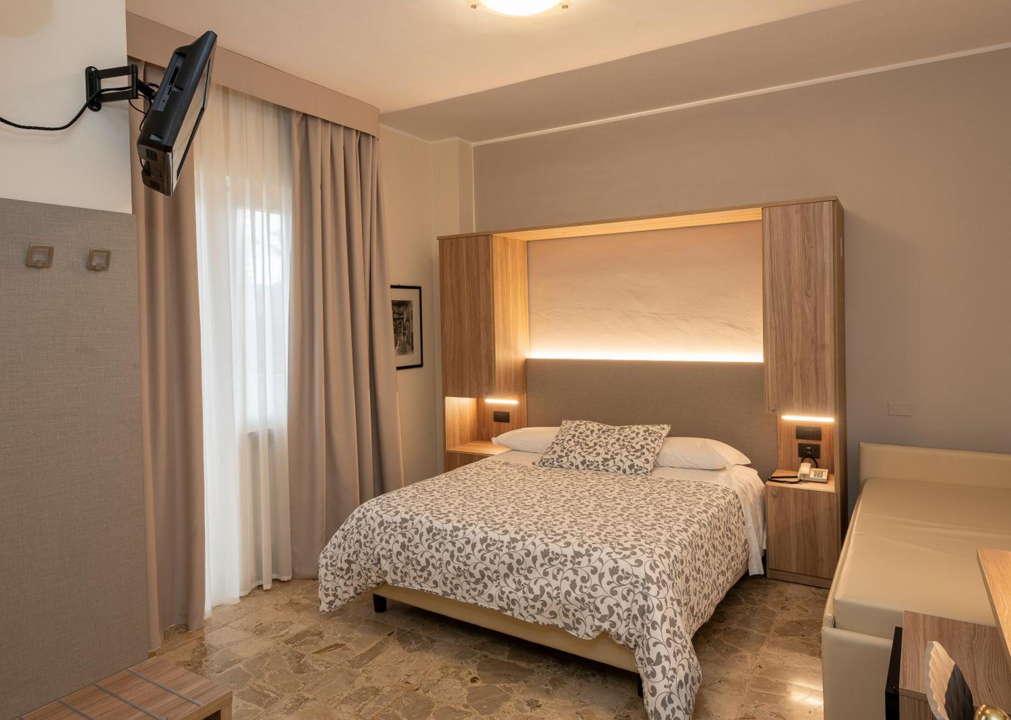 Hotel La Rotonda Cepagatti Eksteriør bilde