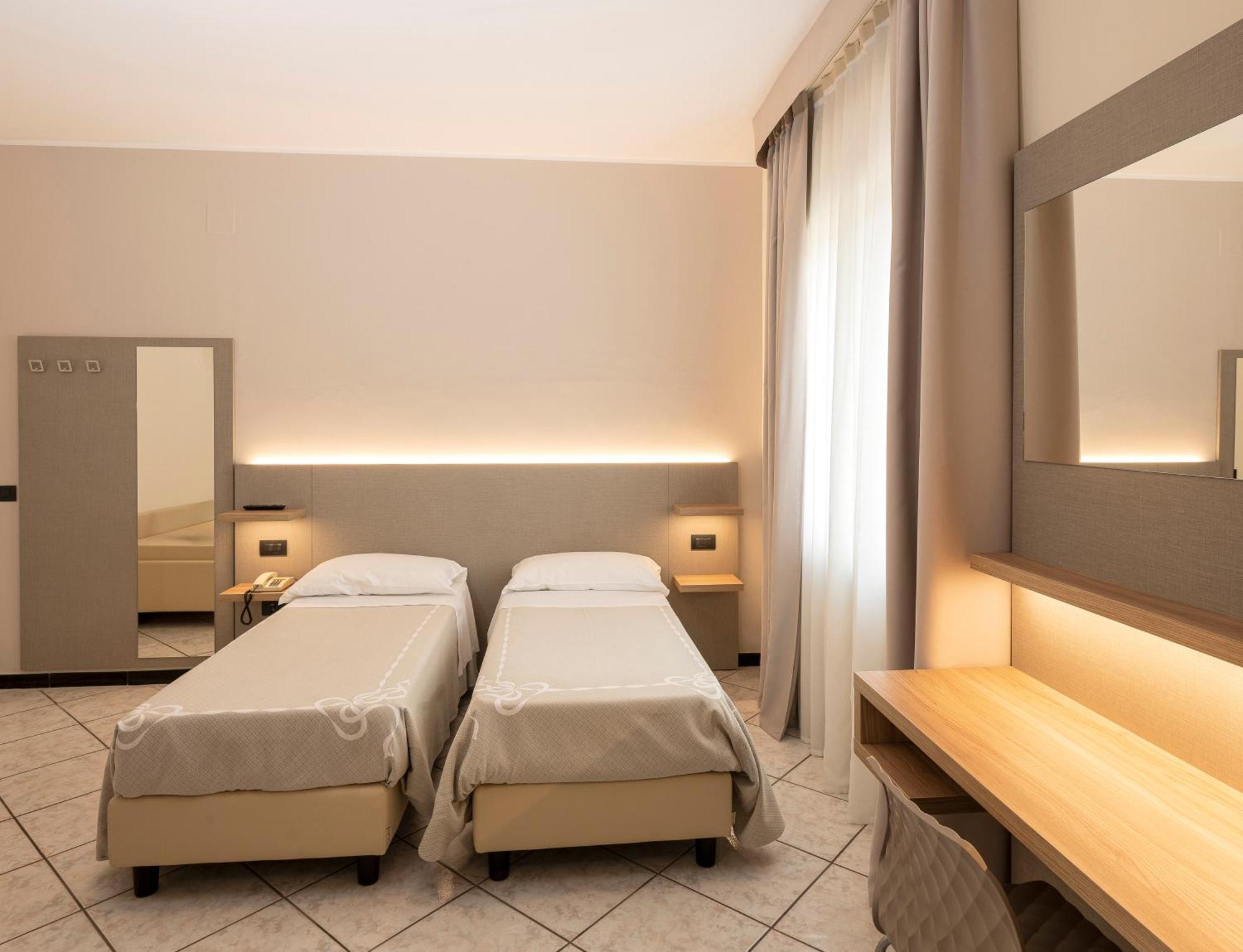 Hotel La Rotonda Cepagatti Eksteriør bilde