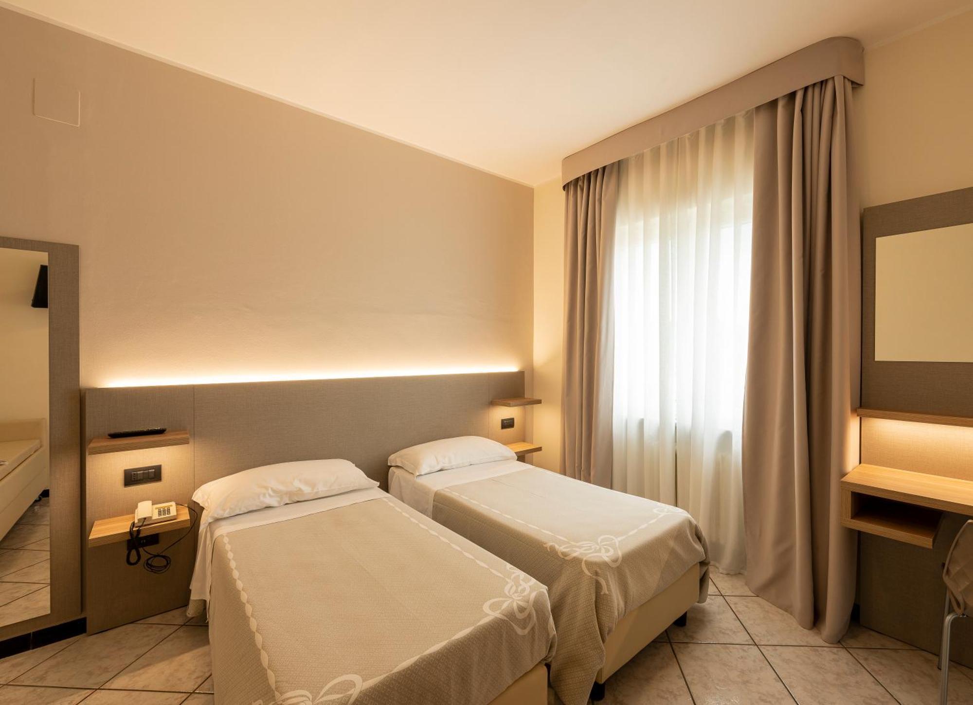 Hotel La Rotonda Cepagatti Eksteriør bilde
